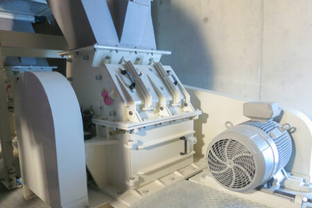 Hammer mill HM4 for crushing limestone