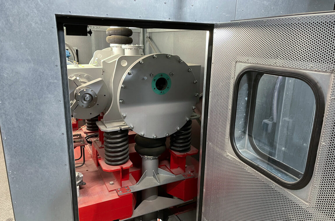 Eccentric vibrating mill ESM 856 1ks - Grinding of sewage sludge ashes for phosphate recovery