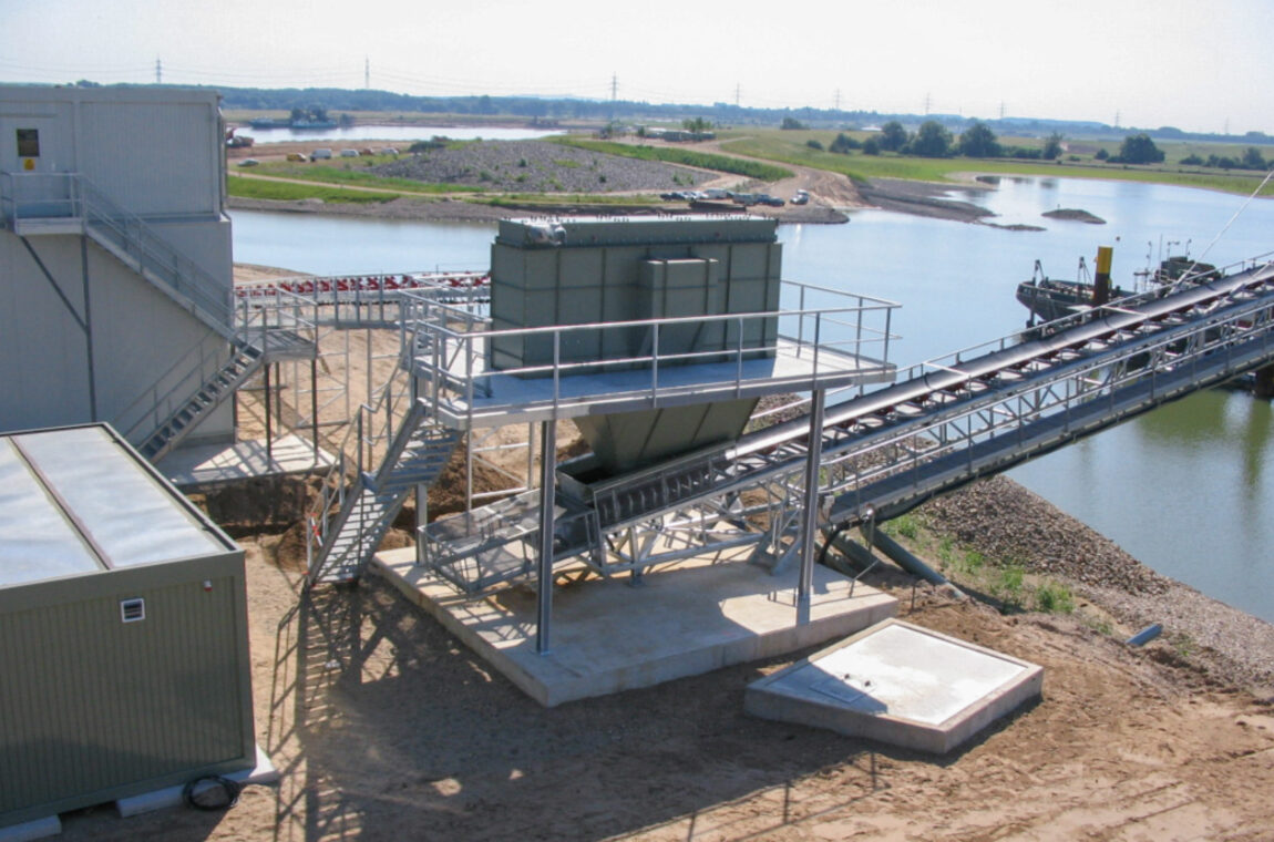 Spoon sampler type LPN in a gravel plant