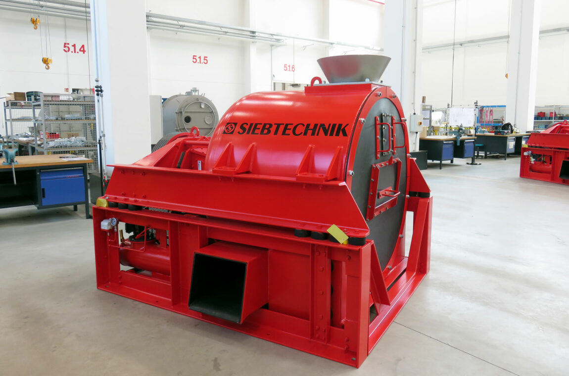 HSG vibratory centrifuge at the SIEBTECHNIK TEMA Centrifuge Technology Center in Mülheim an der Ruhr