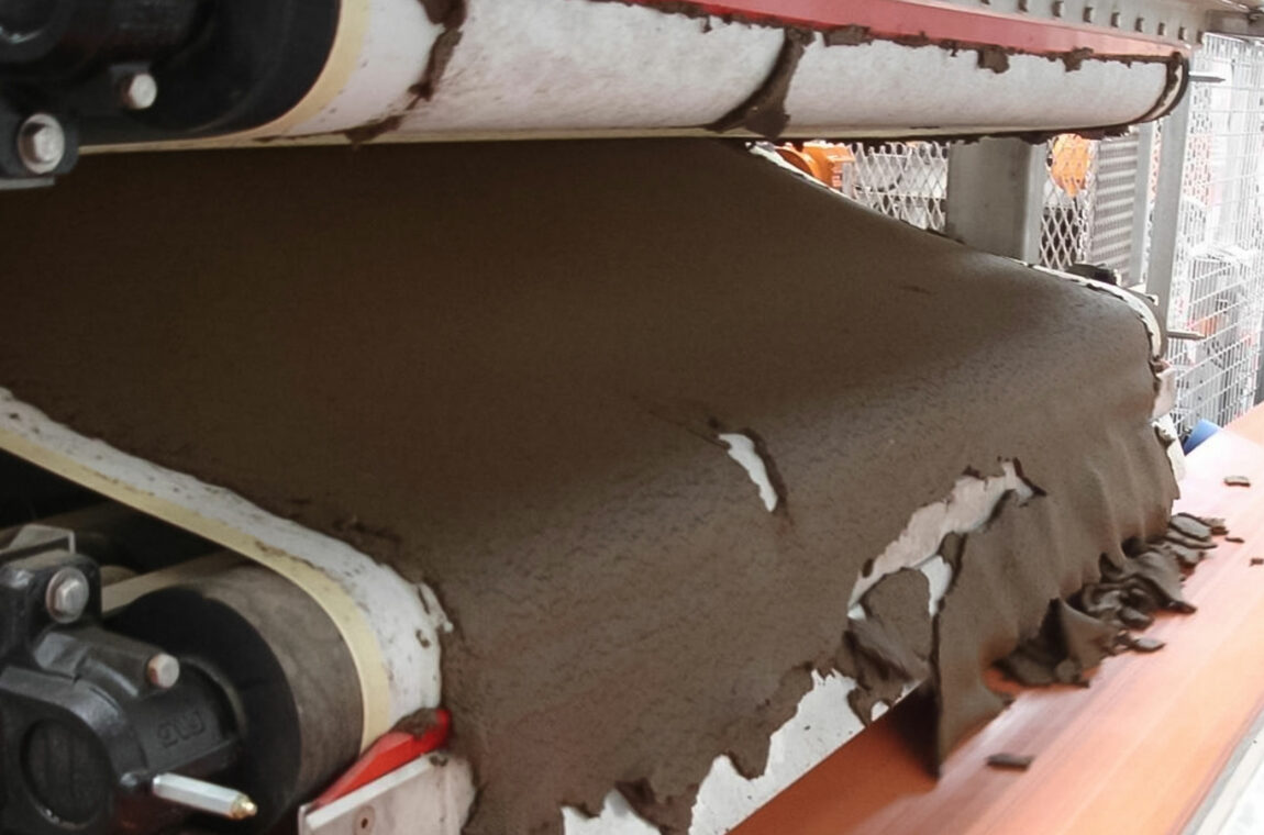 Belt Filter Press - cake: municipal sludge