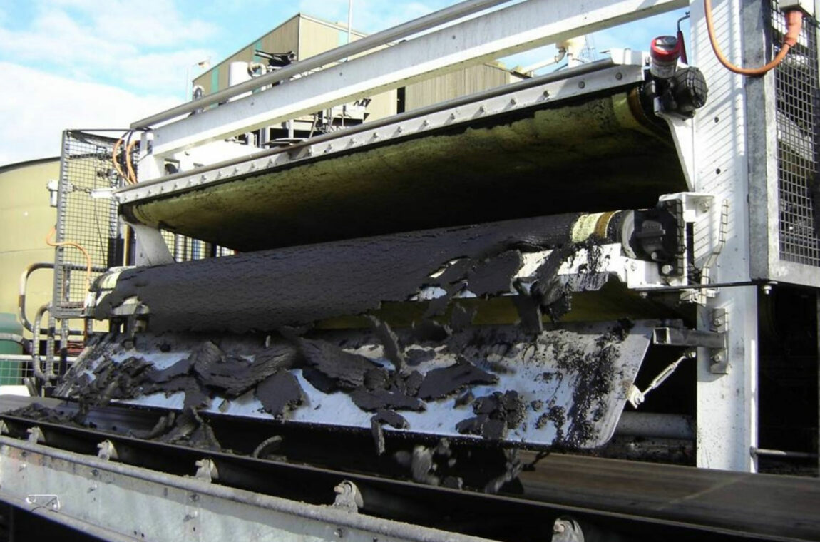 Belt Filter Press - coal fines discharge cake