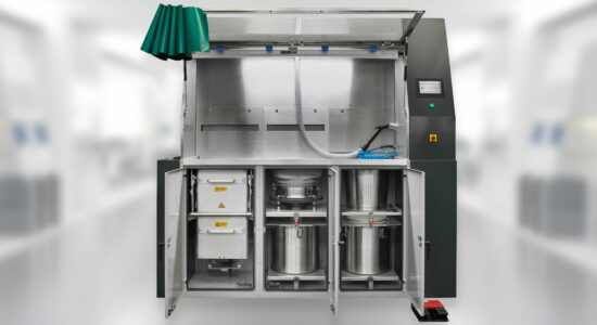 Ergonomic, low-dust and with good visibility our APS Unpacking Station. View on recycling and waste bin.